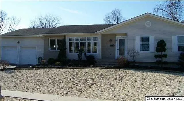 144 Natick Trl photo 1
