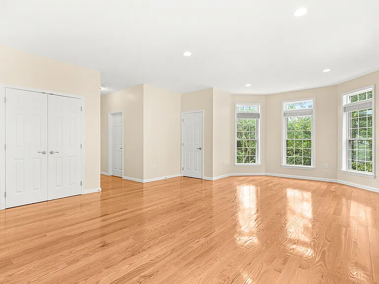 18 Grant Rd — Photo 7