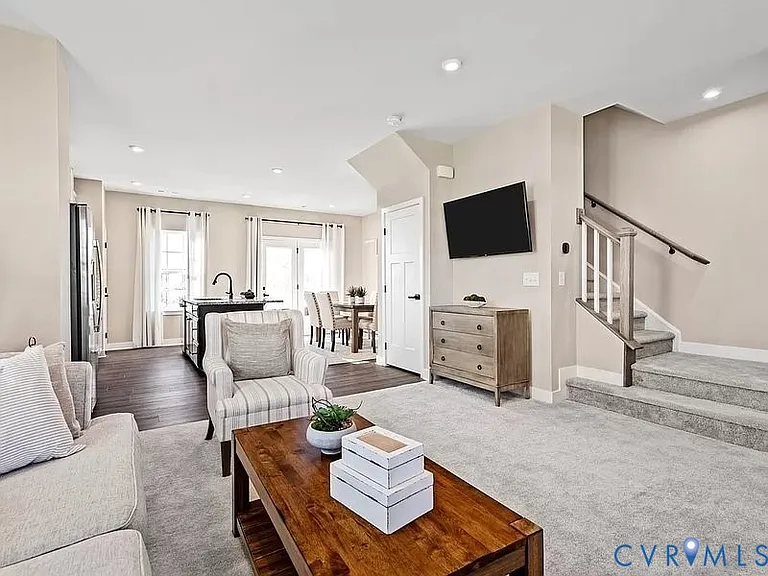 604 Rosedown Ln — Photo 7