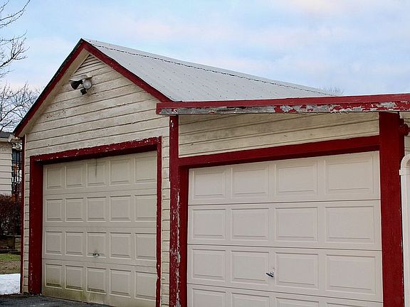 5th image of 3638 Lanark Rd