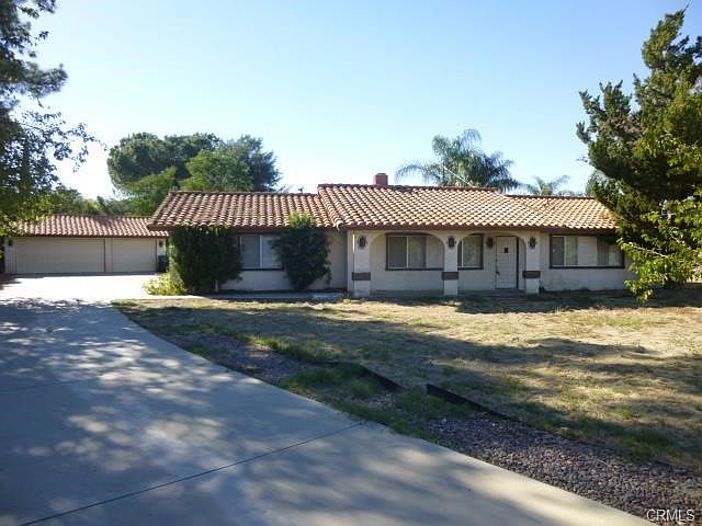 1st image of 475 N Hemet St