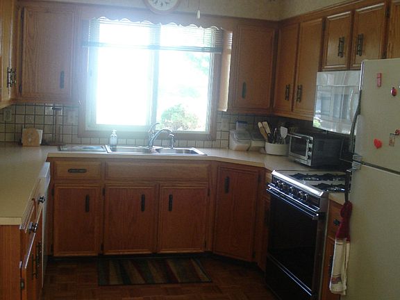5th image of 15380 NE Meddler Ave