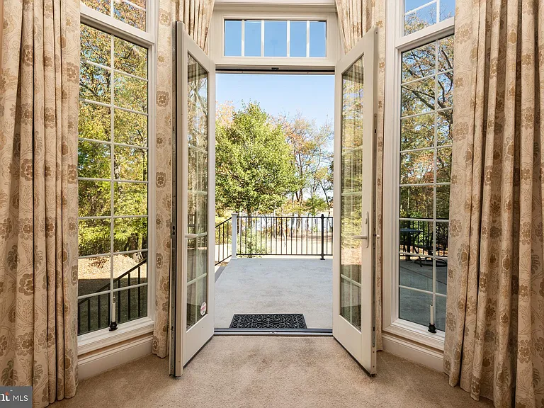 2620 Love Point Rd — Photo 35