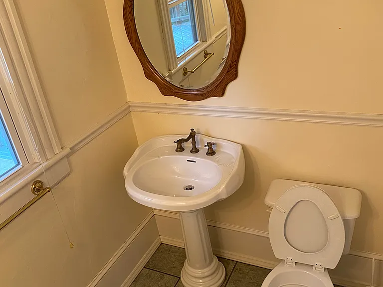 205 N Spring St #B — Photo 15