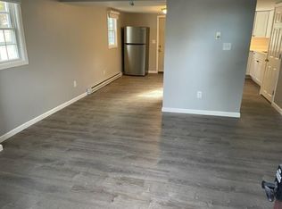 1671 King St APT 5, Enfield, CT 06082