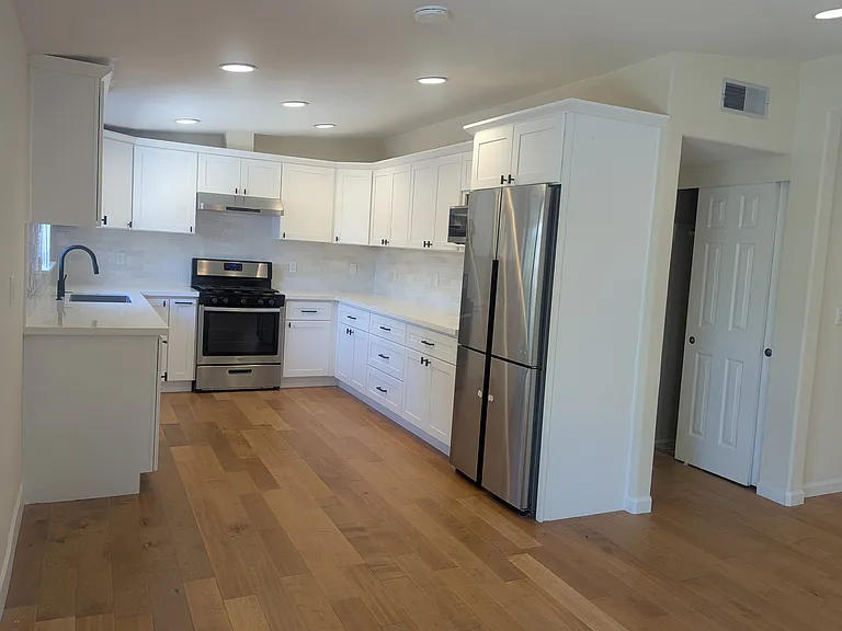 1122 Myrtle Dr — Photo 12