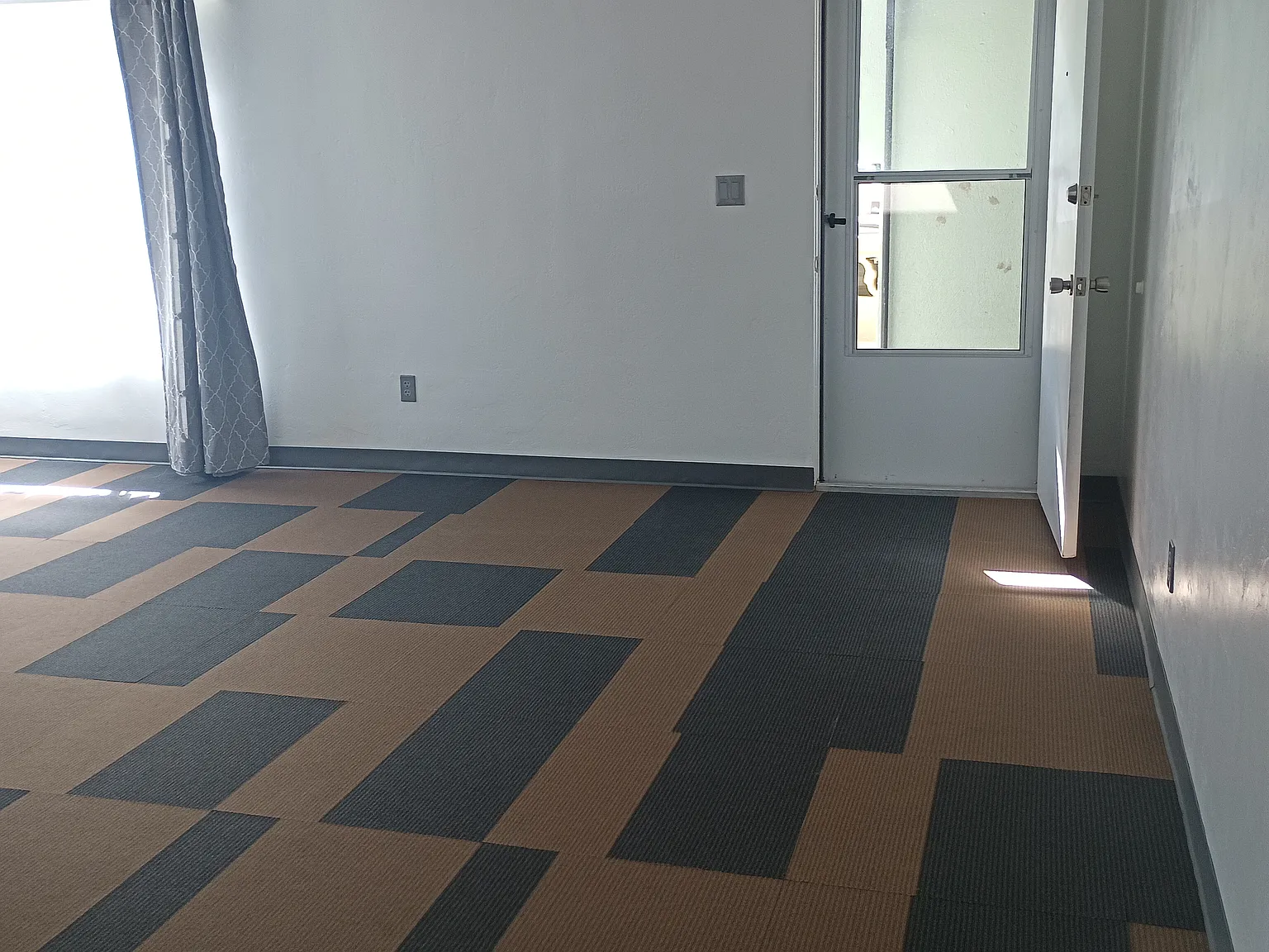 1 bed, 700 sqft, $1,000 — Photo 1