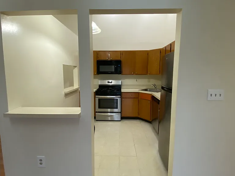 269 Kempsey Dr — Photo 9