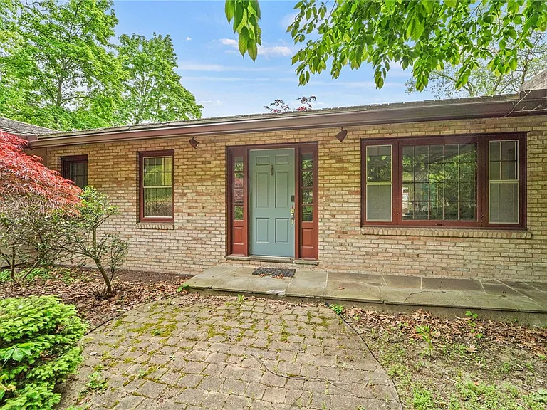 102 Corson Pl — Photo 13