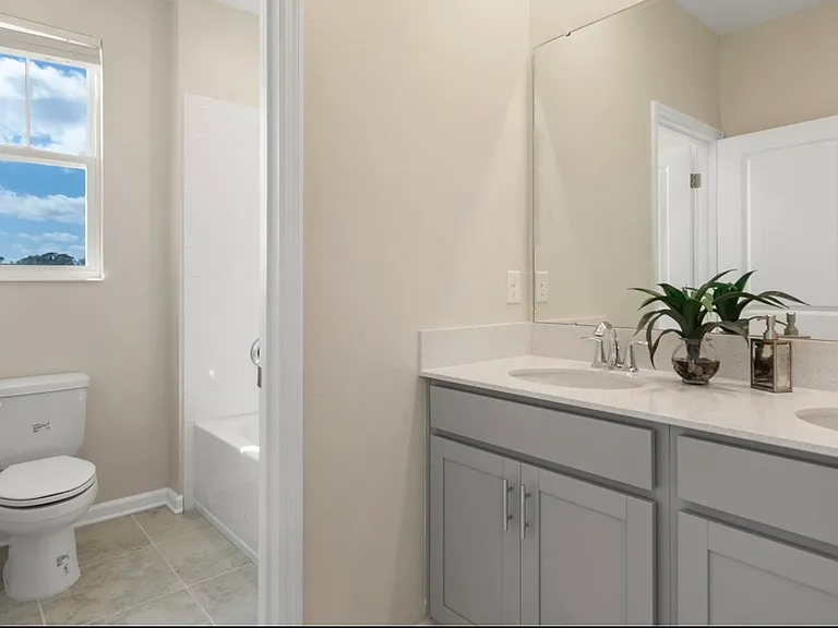 4144 Jespersen St — Photo 11