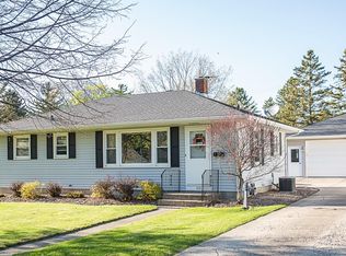 408 W Cramer St, Fort Atkinson, WI 53538