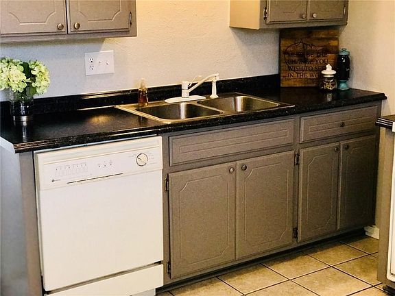 Isn't this just lovely?  Such a great color scheme.