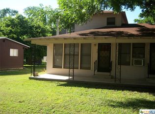 408 W Klein St, Seguin, TX 78155