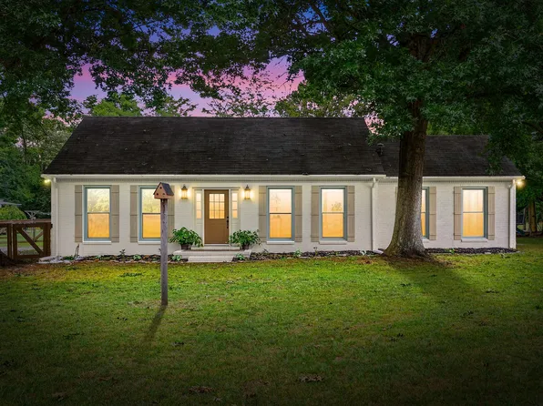2031/2 Maple Hill Rd, Lebanon, TN 37087