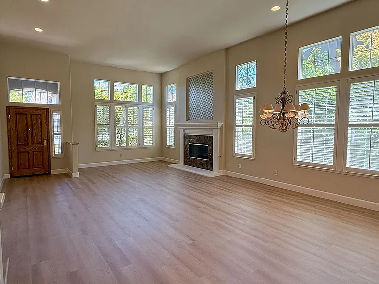 1197 Eagle Valley Ct — Photo 2