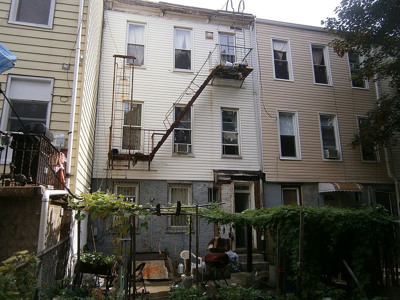 2nd image of 130 Shepherd Ave