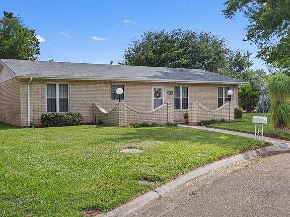 2nd image of 137 W Ebano Ct
