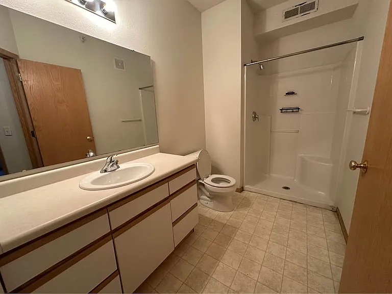 2888 Coral Ct — Photo 10