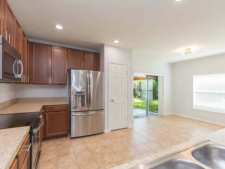 15948 Fishhawk View Dr — Photo 11