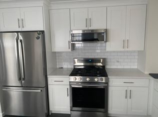 211 Hope St #1, Stamford, CT 06906