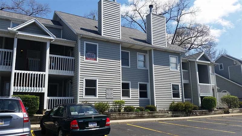1st image of 1424 N Oak Hill Dr Unit J-6
