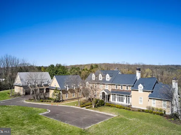 2727 Aquetong Rd, New Hope, PA 18938