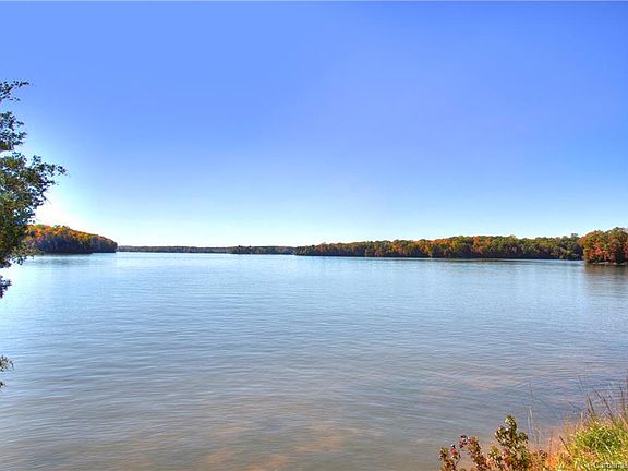 3rd image of 105 S Shore Dr #40