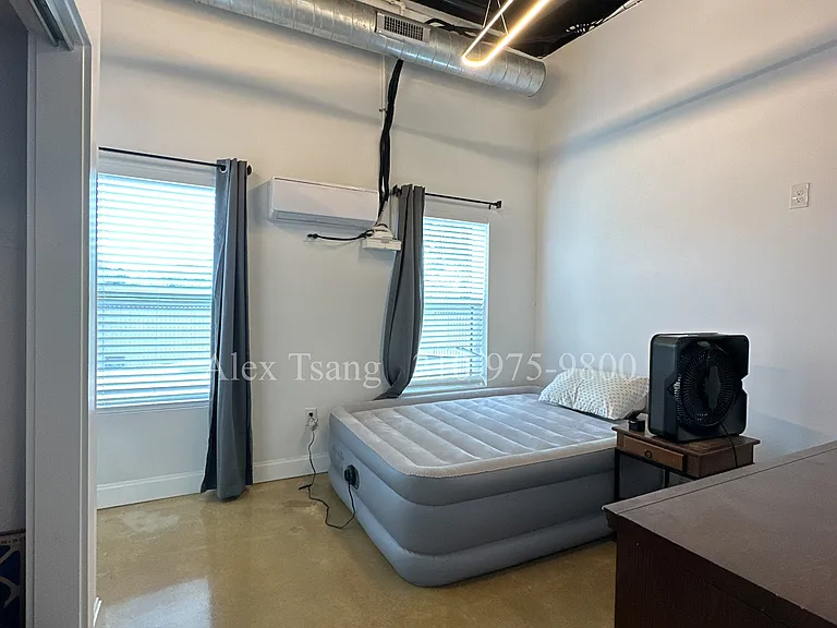 811 Montana St #1301 — Photo 9