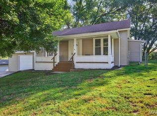 222 3rd St, Winfield, MO 63389