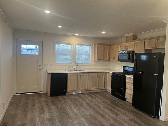 2nd image of 29125 Tanglewood St #77