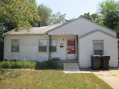 2nd image of 1332 SW 46th St