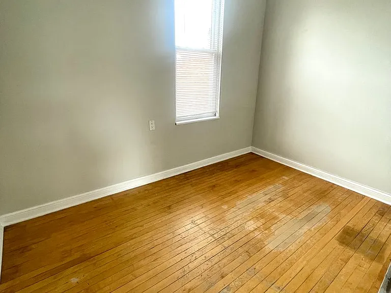 3241 S Carpenter St — Photo 3