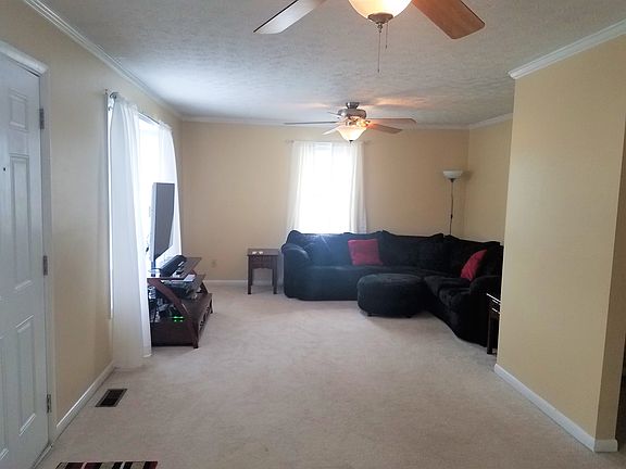 2nd image of 3525 Branch Hill Ln
