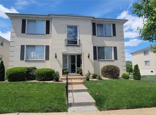 12587 Chardin Pl APT 4, Saint Louis, MO 63128