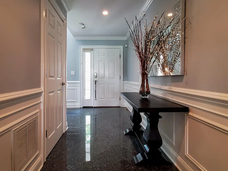 32 Cliff Ave #1 — Photo 6