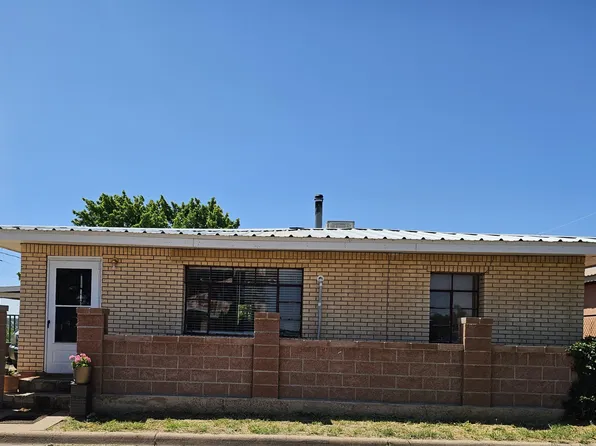820 Corona Ave, Santa Rosa, NM 88435