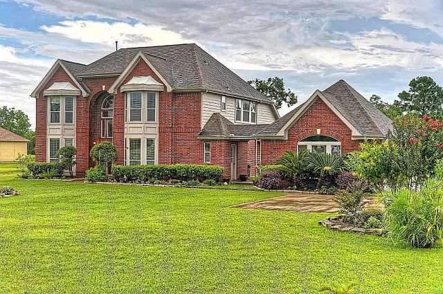 1st image of 110 Saddle Creek Farms Dr