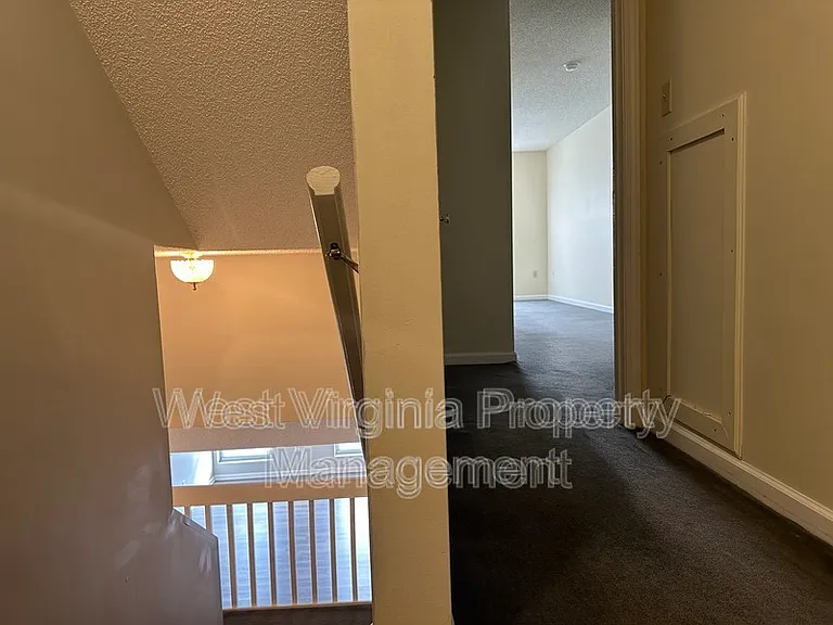 104 N 8th St #302 — Photo 4