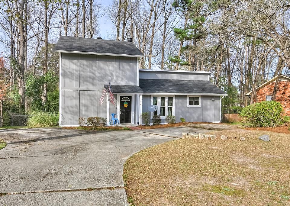 1st image of 3919 Creekwood Ln