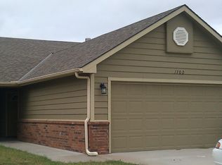 1608 Clover Dr, Junction City, KS 66441