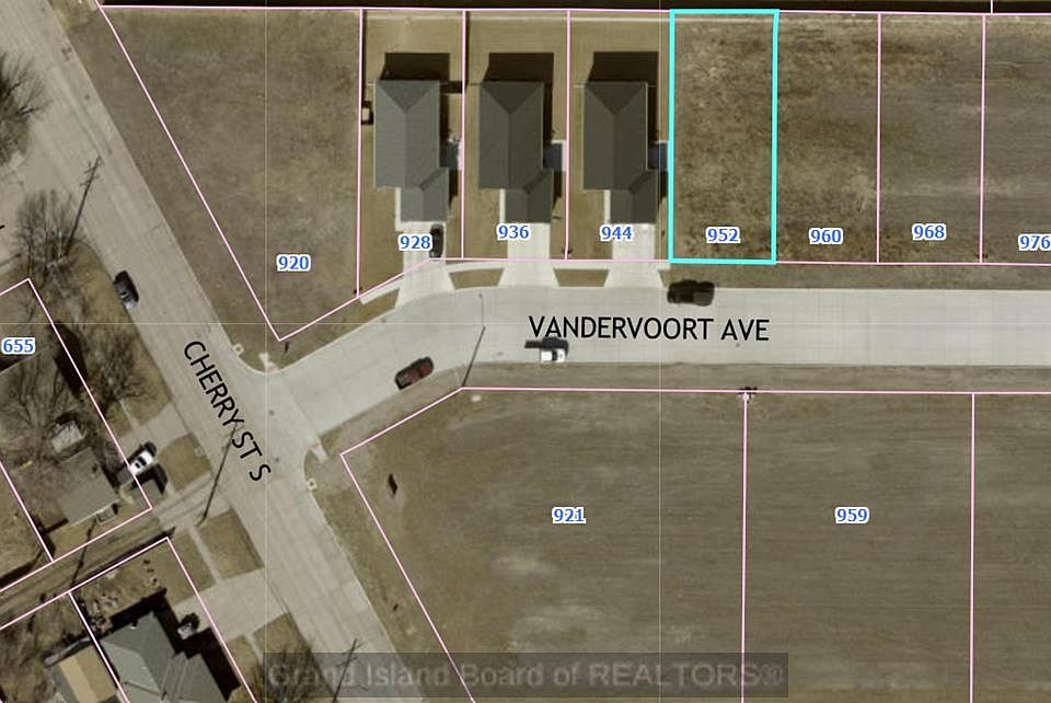 1st image of 952 Vandervoort Ave