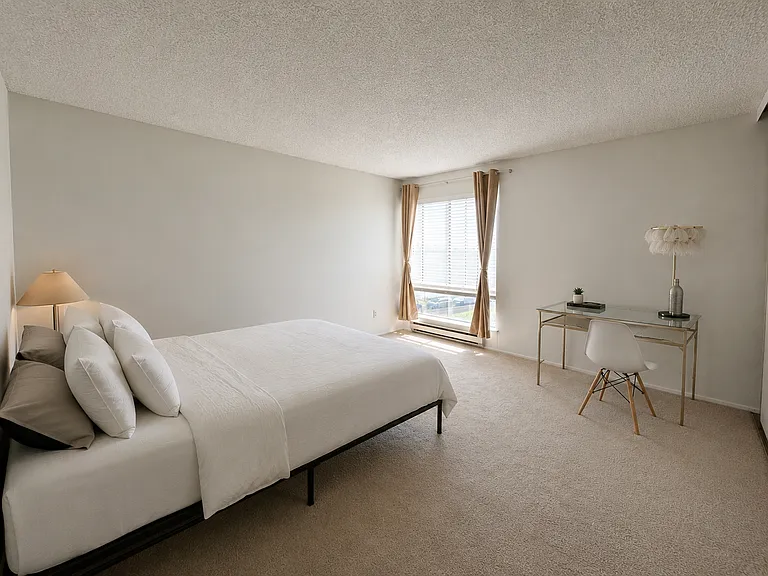 3 Admiral Dr #356 — Photo 3