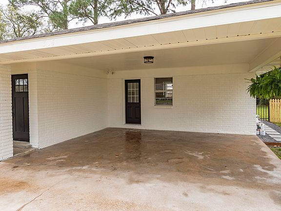 5th image of 314 Marilyn Dr