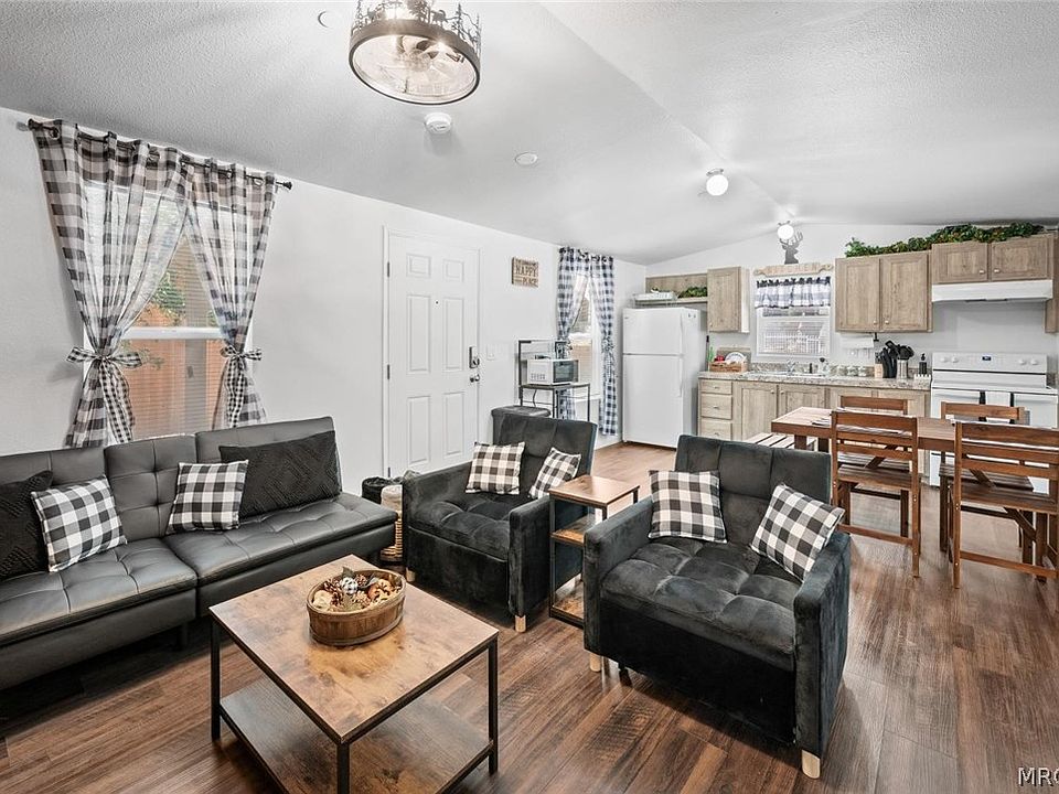 1st image of 201 Maple Ln