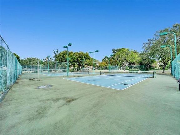 5th image of 111 Gardens Dr APT 104