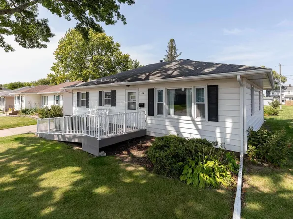 3224 W 18th St, Davenport, IA 52804
