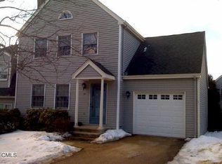 32 Woodbury Hl #32, Woodbury, CT 06798