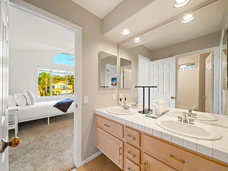 18106 Chieftain Ct — Photo 39