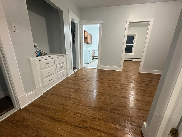 1123 Main St #4-2 — Photo 2