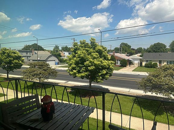 3rd image of 10524 S Pulaski Rd APT 3SE